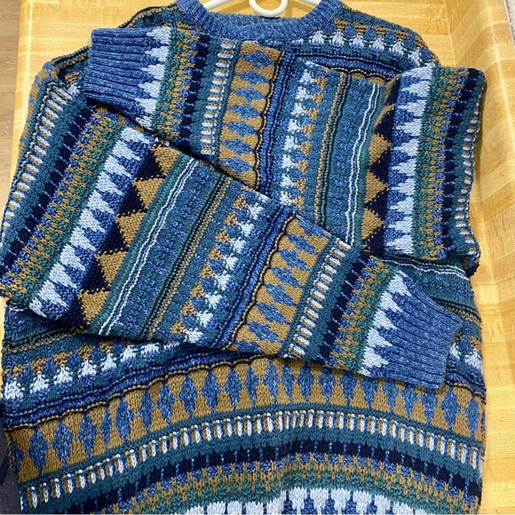 Eddie Bauer Knit pattern Large sweater - Picture 6 of 8